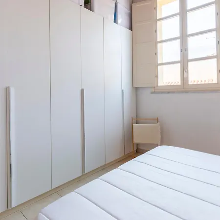 Penthouse With Terrace In Historic Centre * 칼리아리