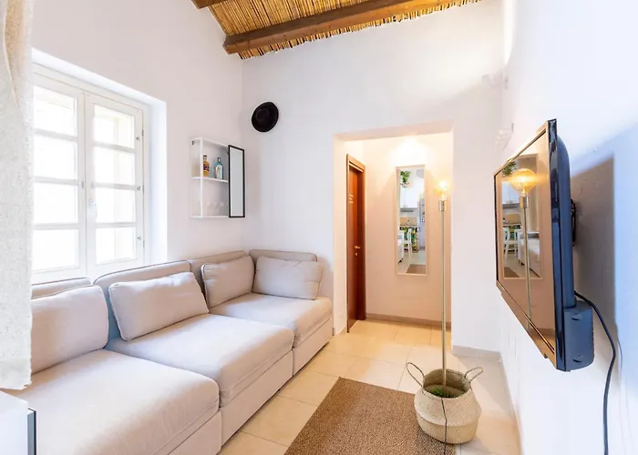 Penthouse With Terrace In Historic Centre アパート